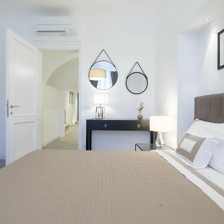 Palace Downtown Apartment *